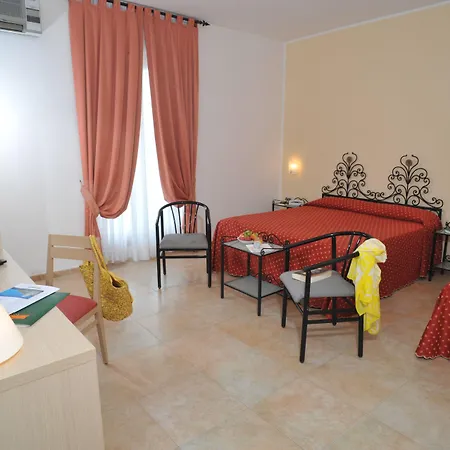 Hotel Degli Aranci 4*