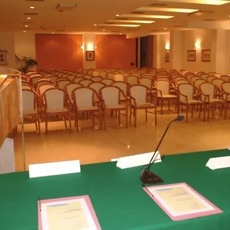 Degli Aranci ויאסטה