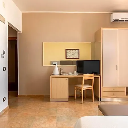 Degli Aranci Hotel 4*
