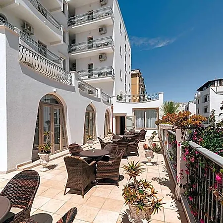 Degli Aranci Hotel 4*