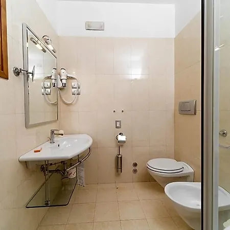 Degli Aranci Hotel 4*
