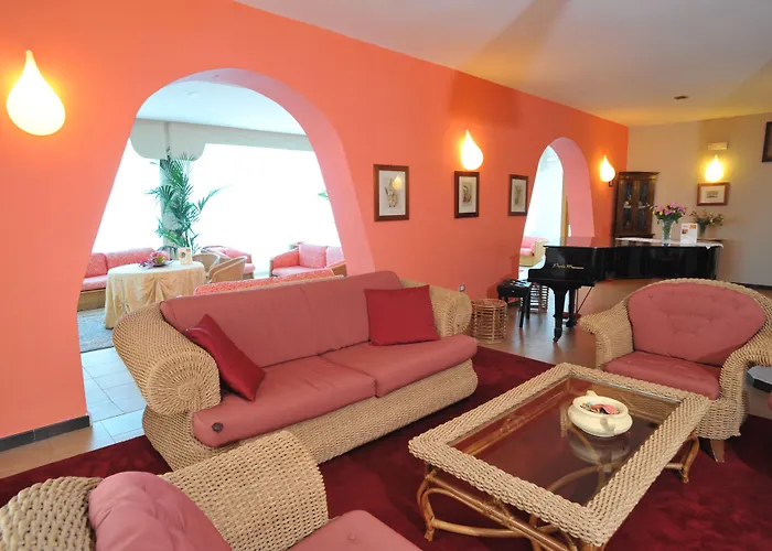 فندق Degli Aranci 4*