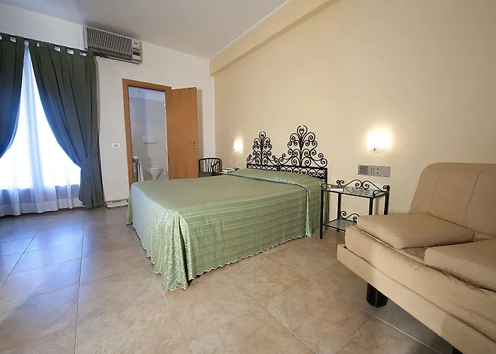 فندق Degli Aranci فيستَ